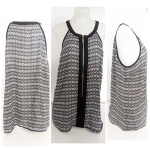 Black And White Sleeveless Top W/ Zipper Sz L